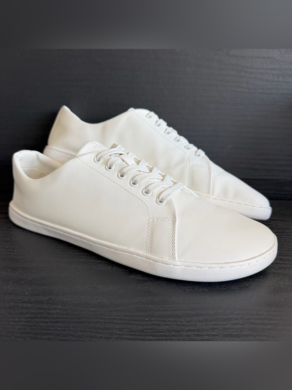 Feelgrounds Mens Original Luxe Barefoot Sneakers Sz 13 White Minimalist Shoe EUC